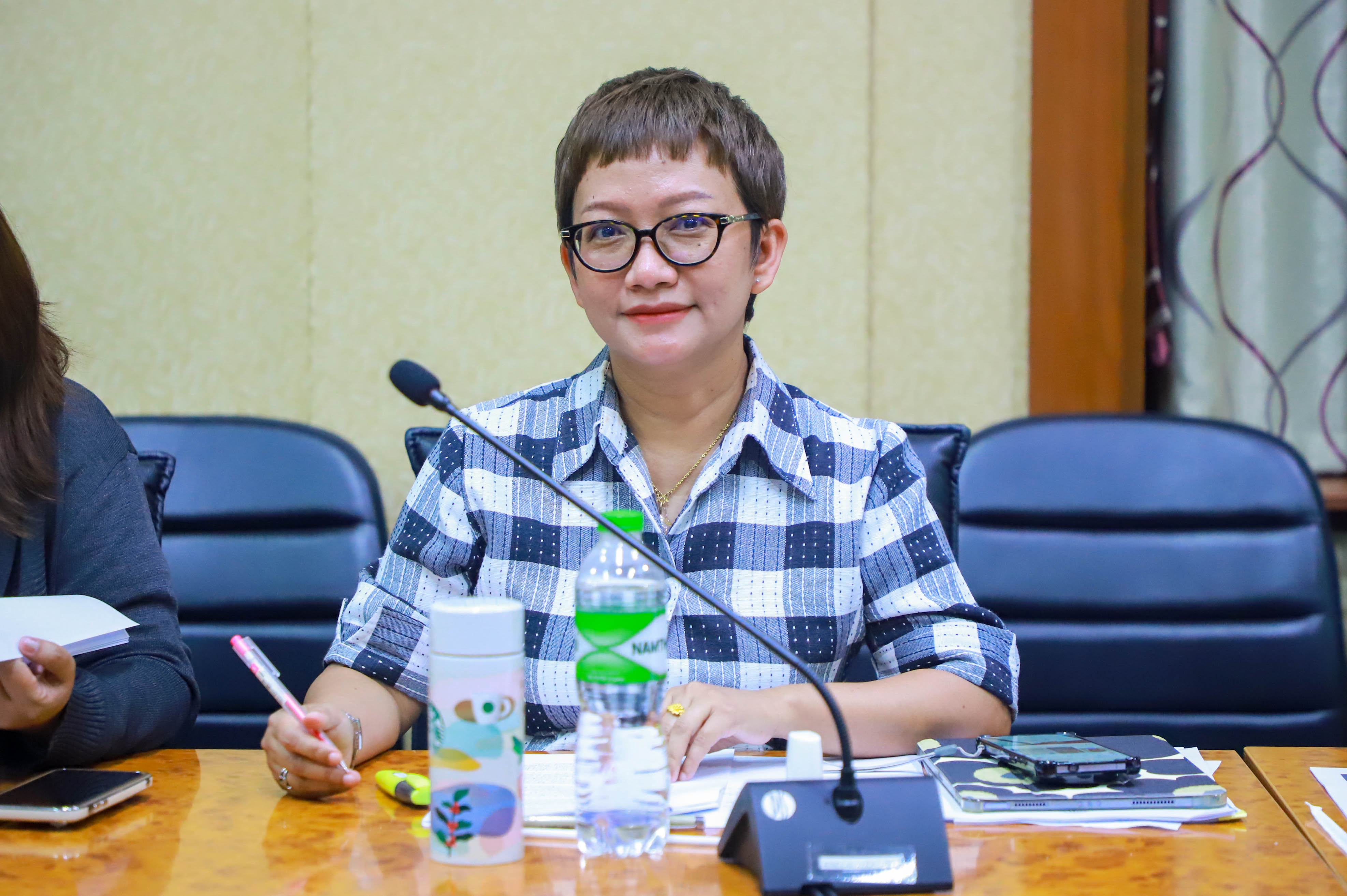 title - สบท. ประชุมคณะทำงานร่างตัวชี้วัดการประเมินผลการดำเนินงานของกองทุนการปฏิรูปที่ดินเพื่อเกษตรกรรม ประจำปีบัญชี 2570 ครั้งที่ 1/2569
